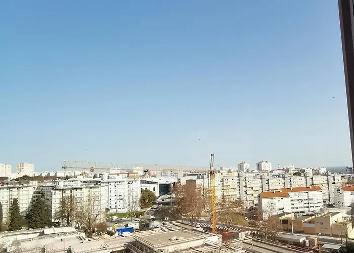 Forts בית אירוח